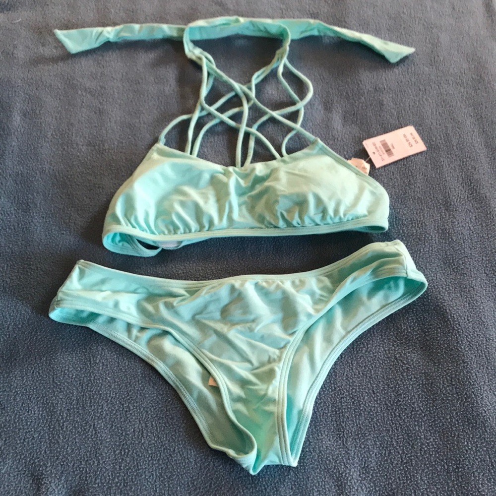 Cage high neck bikini w/ cheeky bottoms